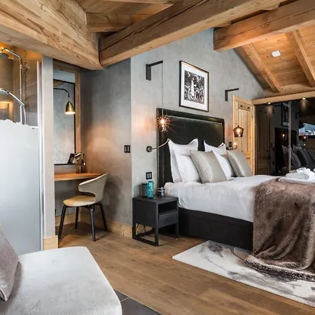 Chalet Lech: An Idyllic Retreat Surrounded Apartment