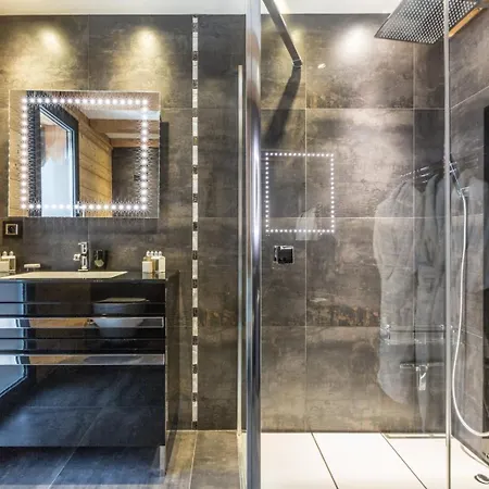 Apartment Chalet Lech: An Idyllic Retreat Surrounded *