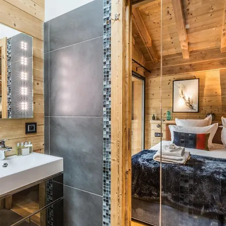 Chalet Lech: An Idyllic Retreat Surrounded Apartment